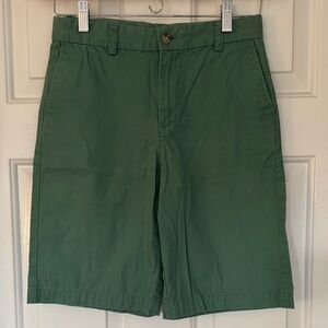 Vineyard Vines Boys’ Green Flat Front Shorts, size 14